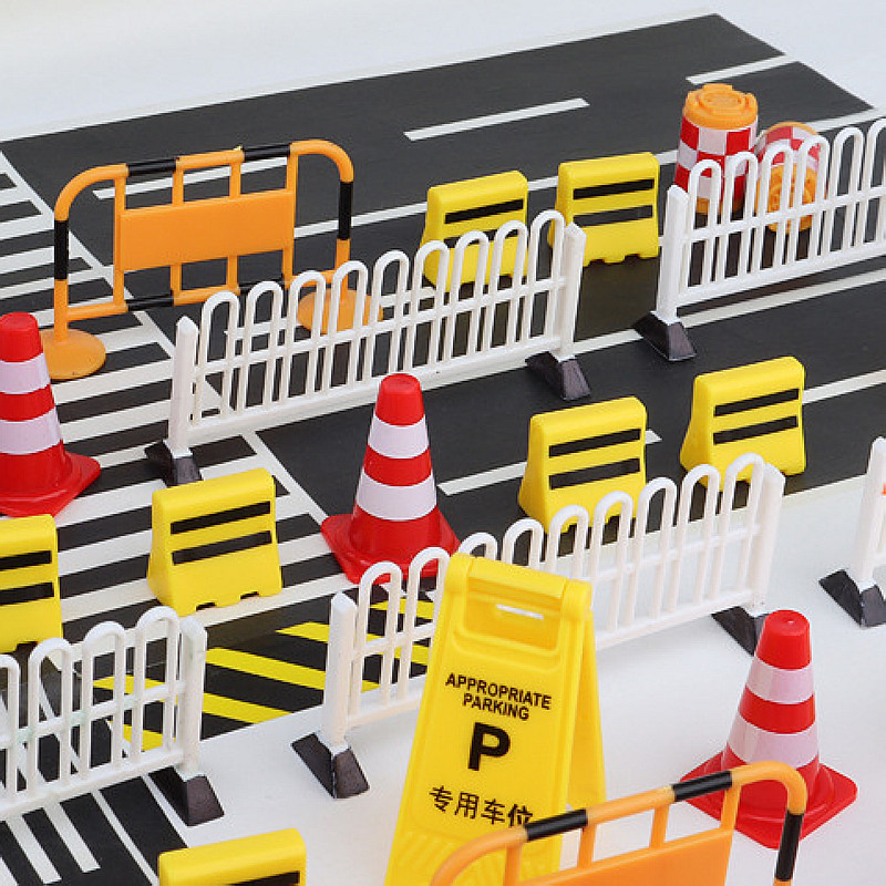 Kids Educational Gadget - Mini Trafik Yol İşaretleri ve Yol
