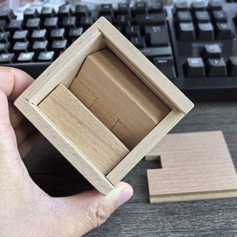Sihirli IQ Blokların Eğik Yerl - Brain Teaser Cube incelemesi ve fiyatı